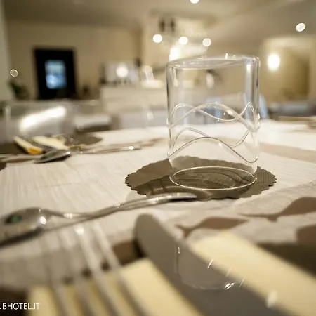 Lido Hotel 3*