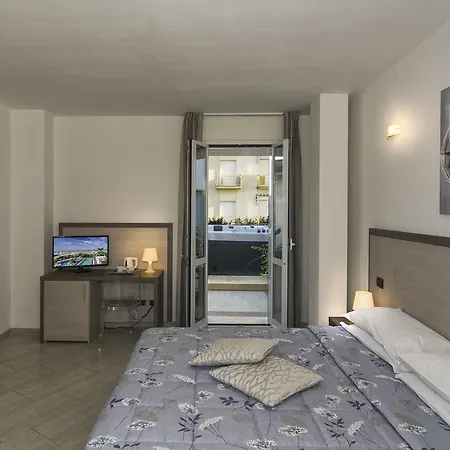 Lido 3* Lido di Camaiore